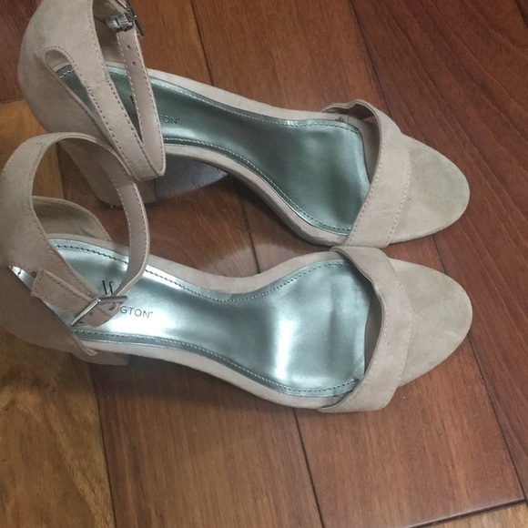 Worthington tan sandals - Picture 2 of 3